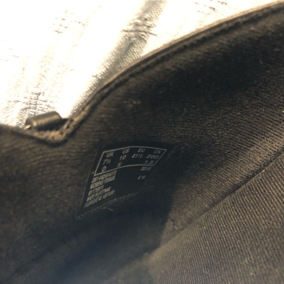 Clarks Collection Comfort Black Slip Ons - Picture 5 of 5